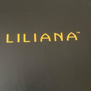 Size 9 cream platform heeled boot